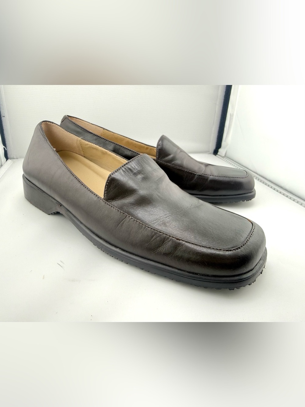 Softspots Women’s Chocolate Brown Leather Slip-On Loafers Shoes Career Wear New